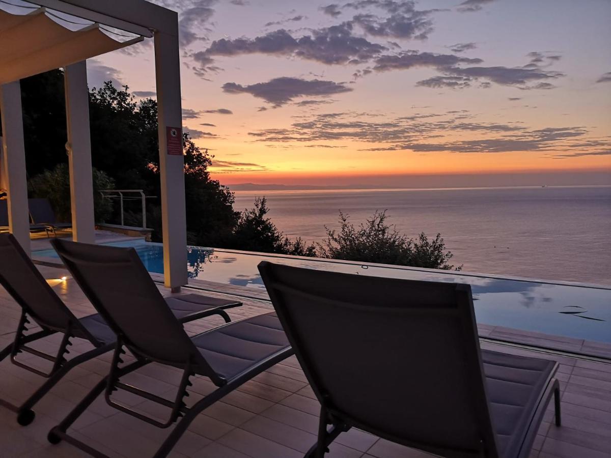 Bergeggi Tindari Sunrise Apartment Exterior photo